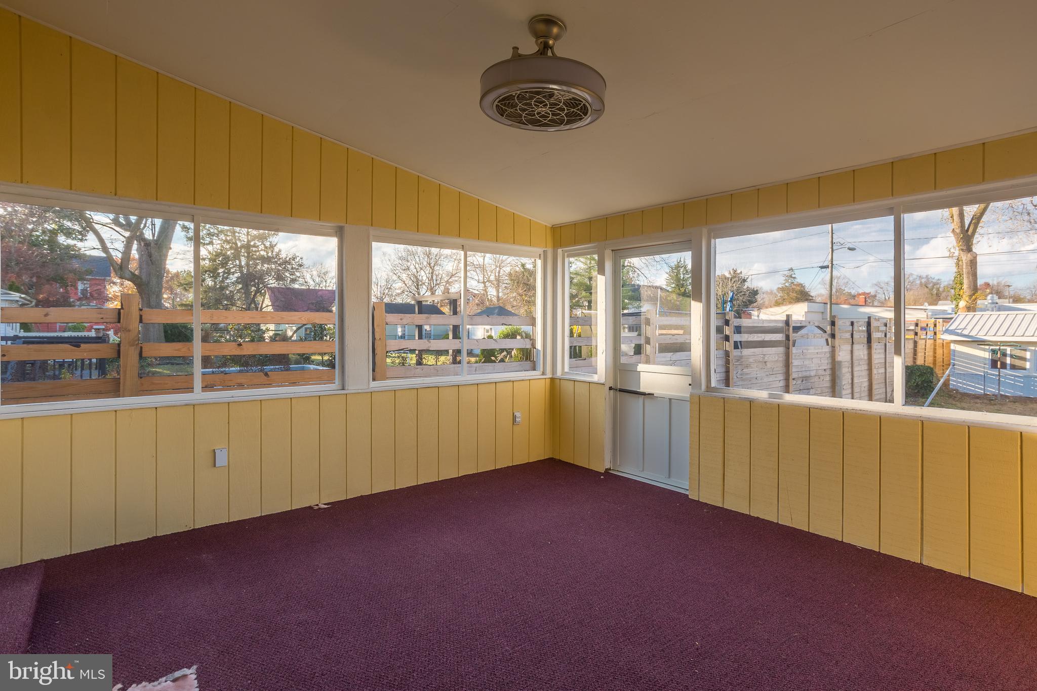 106 Delaware Avenue Bridgeville, DE 19933 - Photo 38 of 64 Screened Porch