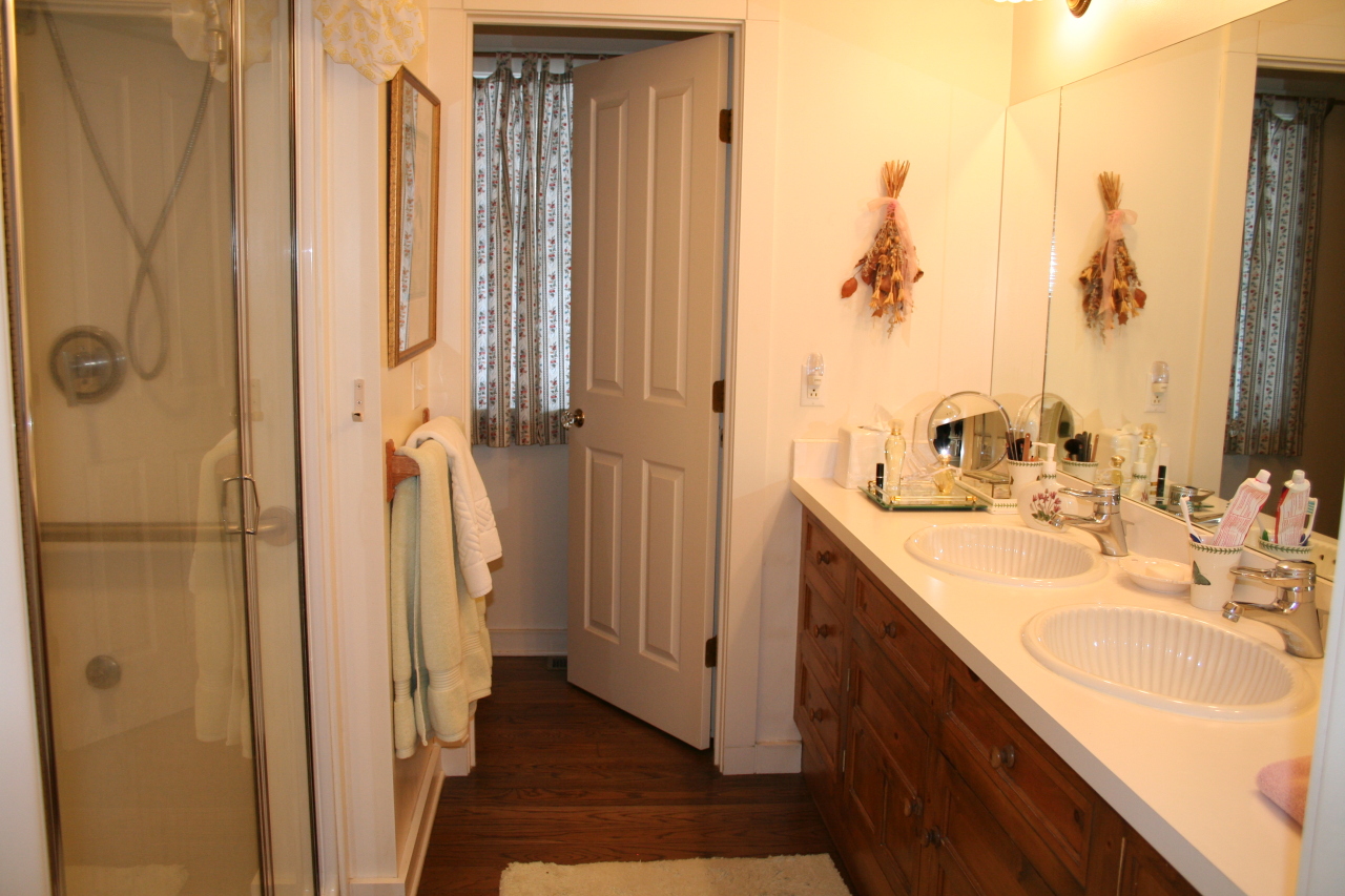 2 Sawmill Road Stockbridge, MA 01262 - Photo 7 of 22 MBR bath