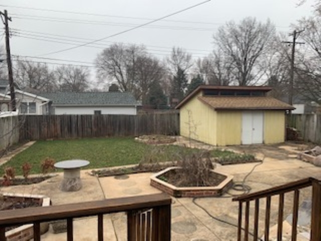 2305 Blackhawk Road Springfield, IL 62702 - Photo 8 of 10