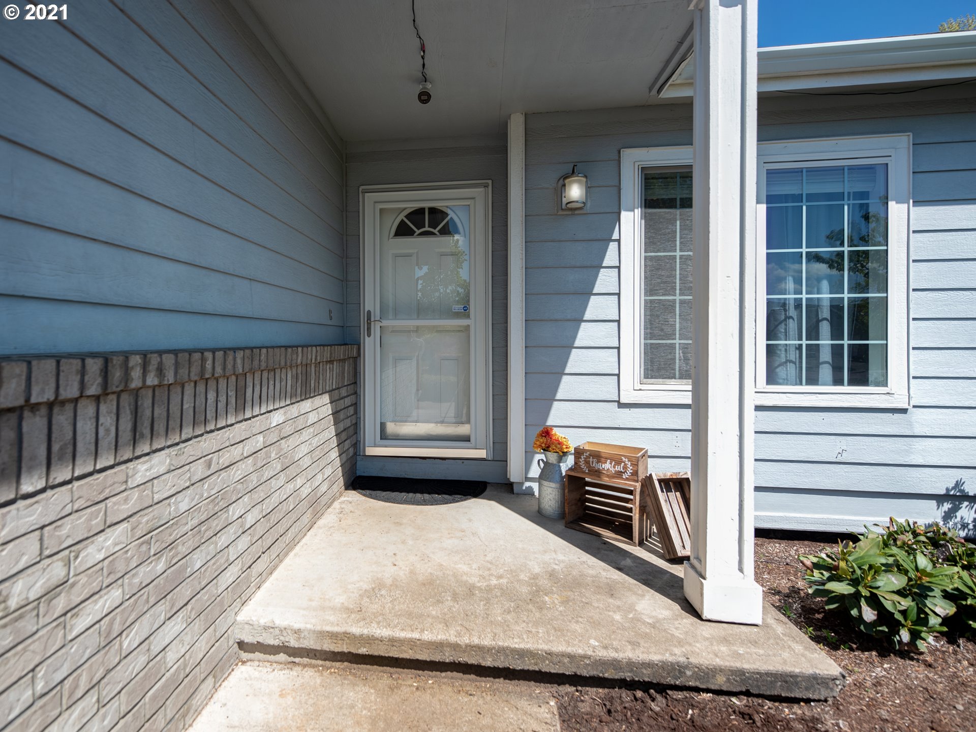 6011 Pine Ridge Place Eugene, OR 97402 - Photo 2 of 27 Gallery Image 2