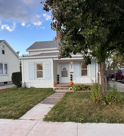 $199,900 | 438 West 5th Avenue, Oshkosh, WI 54902