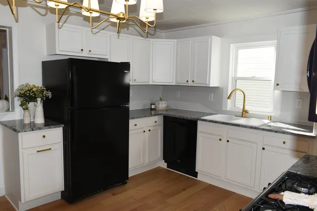 $189,900 | 438 West 5th Avenue, Oshkosh, WI 54902