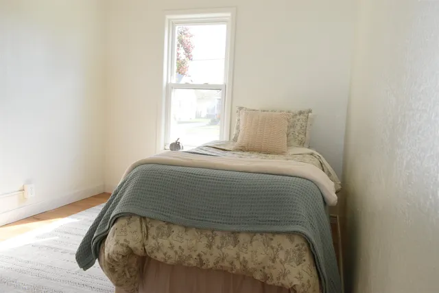 $199,900 | 438 West 5th Avenue, Oshkosh, WI 54902