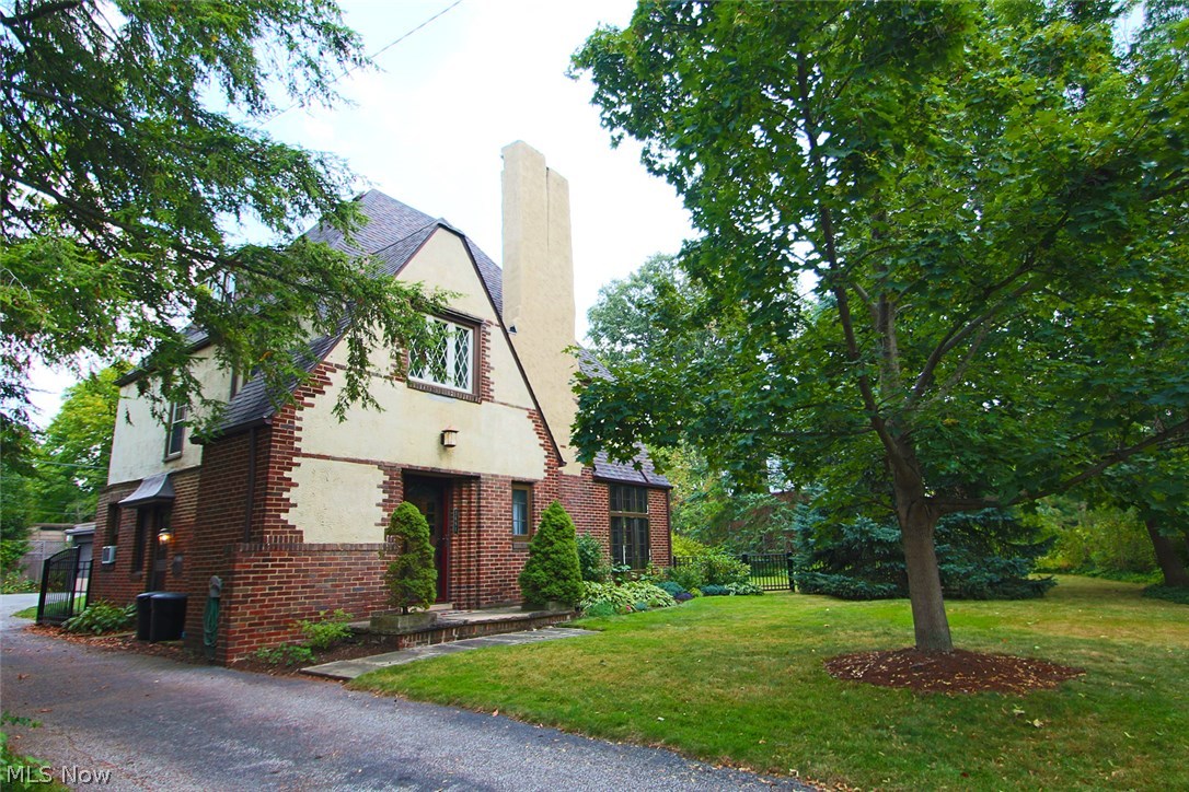 3691 Rawnsdale Road Beachwood, OH 44122 - Photo 1 of 25 Gallery Image 1
