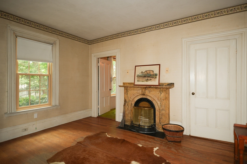192 Warren Street Waltham, MA 02453 - Photo 5 of 24 Gallery Image 5