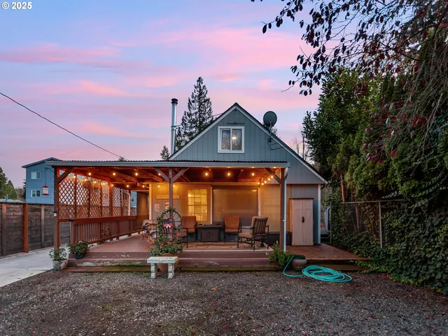 $624,999 | 299 Southwest 3rd Avenue, Canby, OR 97013