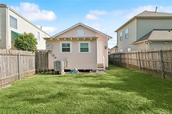 $299,000 | 410 Newton Street, Gretna, LA 70053