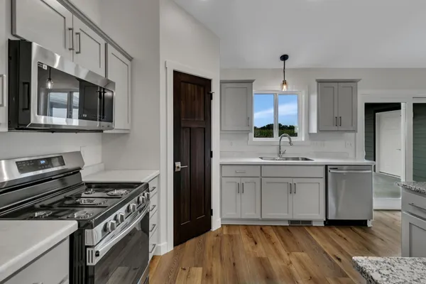 $399,900 | 1928 Sandstone Loop South, Sartell, MN 56377