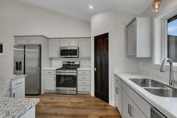 $399,900 | 1928 Sandstone Loop South, Sartell, MN 56377