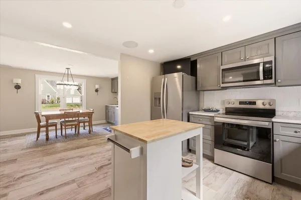 $900,000 | 23 Club House Drive, Pocasset, MA 02559