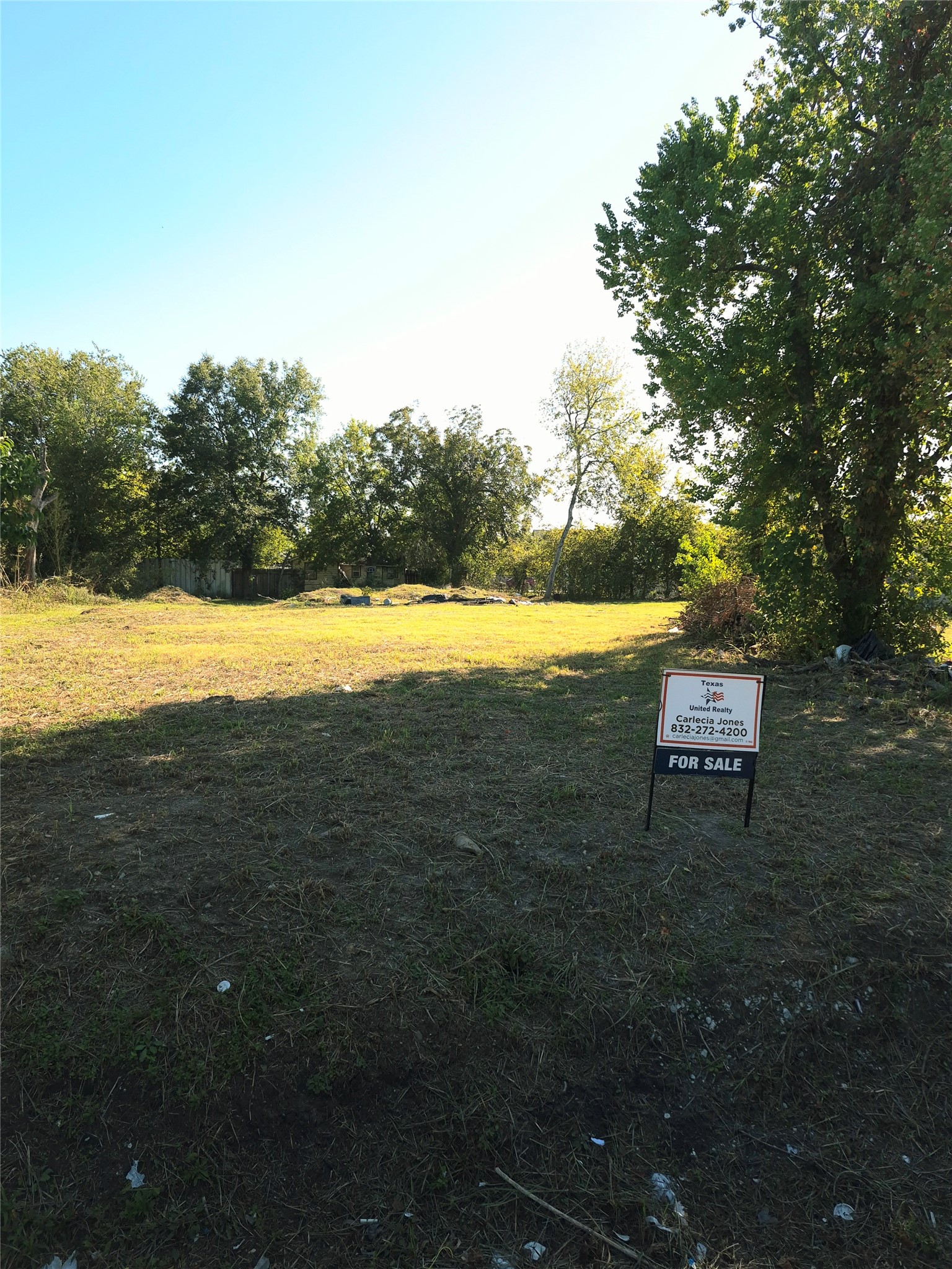 0 Maggie Street Houston, TX 77051 - Photo 3 of 3 a view of an ocean and beach