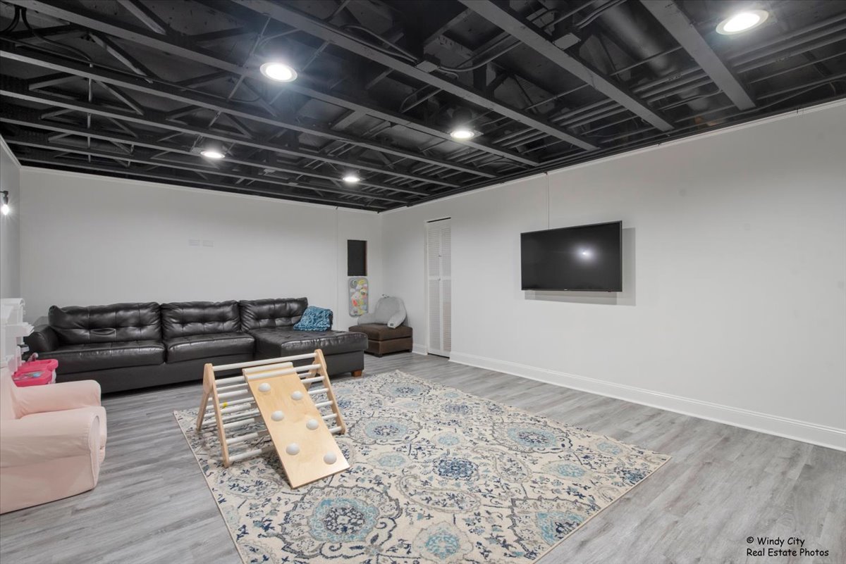 125 Chestnut Hills Circle Burr Ridge, IL 60527 - Photo 19 of 26