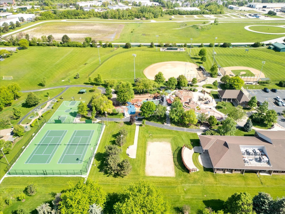 125 Chestnut Hills Circle Burr Ridge, IL 60527 - Photo 4 of 26