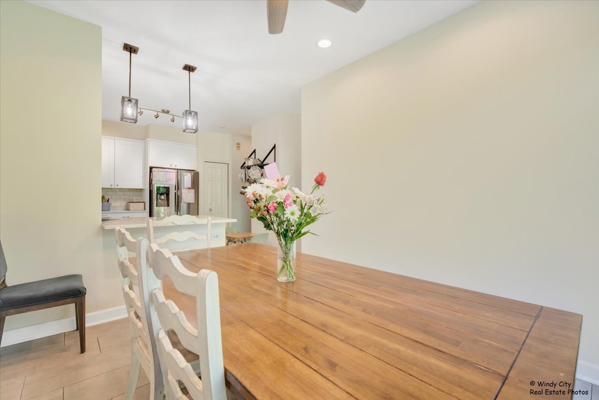 125 Chestnut Hills Circle Burr Ridge, IL 60527 - Photo 8 of 26