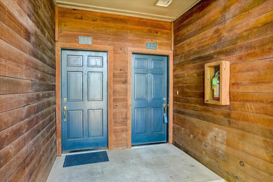 4711 Spicewood Springs Road, Unit 2112 Austin, TX 78759 - Photo 2 of 29 a view of door