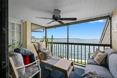 $324,900 | 7300 Sunshine Skyway Lane South, Unit 210, St. Petersburg, FL 33711
