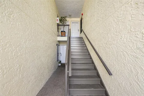 $324,900 | 7300 Sunshine Skyway Lane South, Unit 210, St. Petersburg, FL 33711