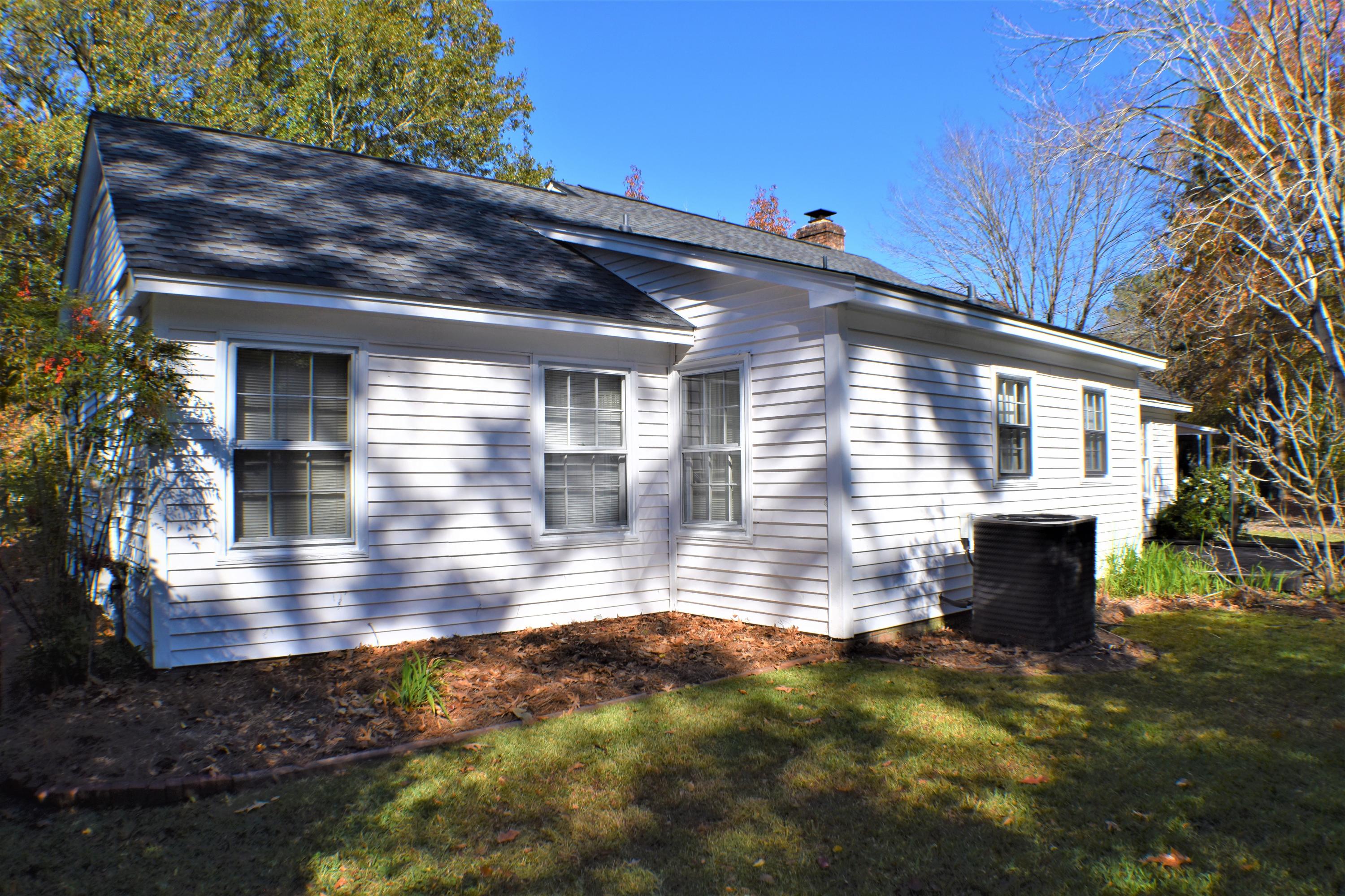 131 Towne Square Road Summerville, SC 29485 - Photo 3 of 8 doug-3