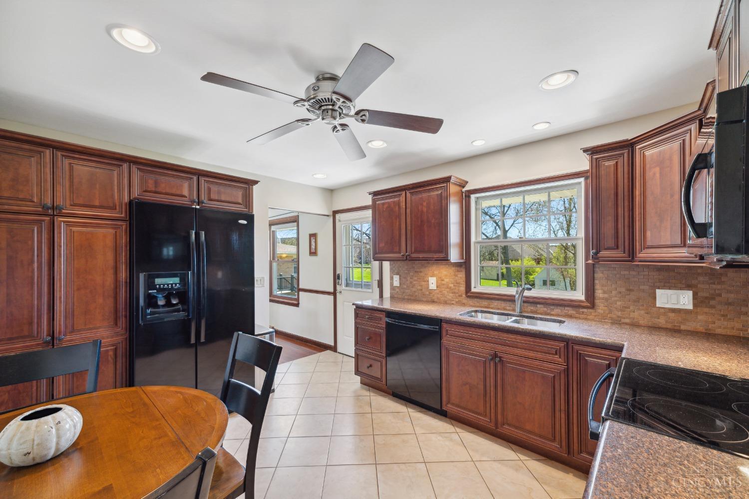 5777 West Fork Road Cincinnati, OH 45247 - Photo 8 of 40