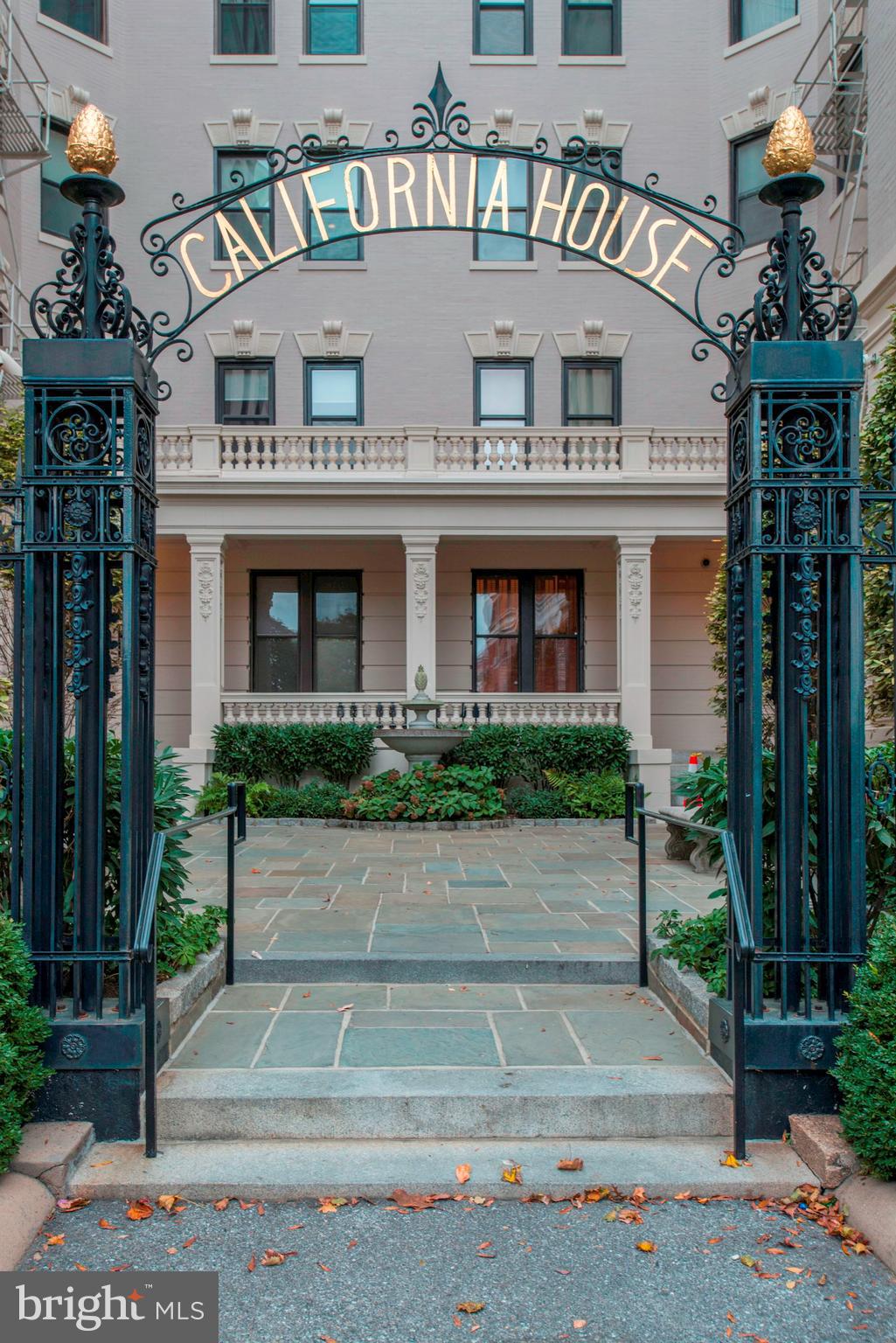 2153 California Street Northwest, Unit 207 Washington, DC 20008 - Photo 1 of 32 Circular Driveway into Courtyard