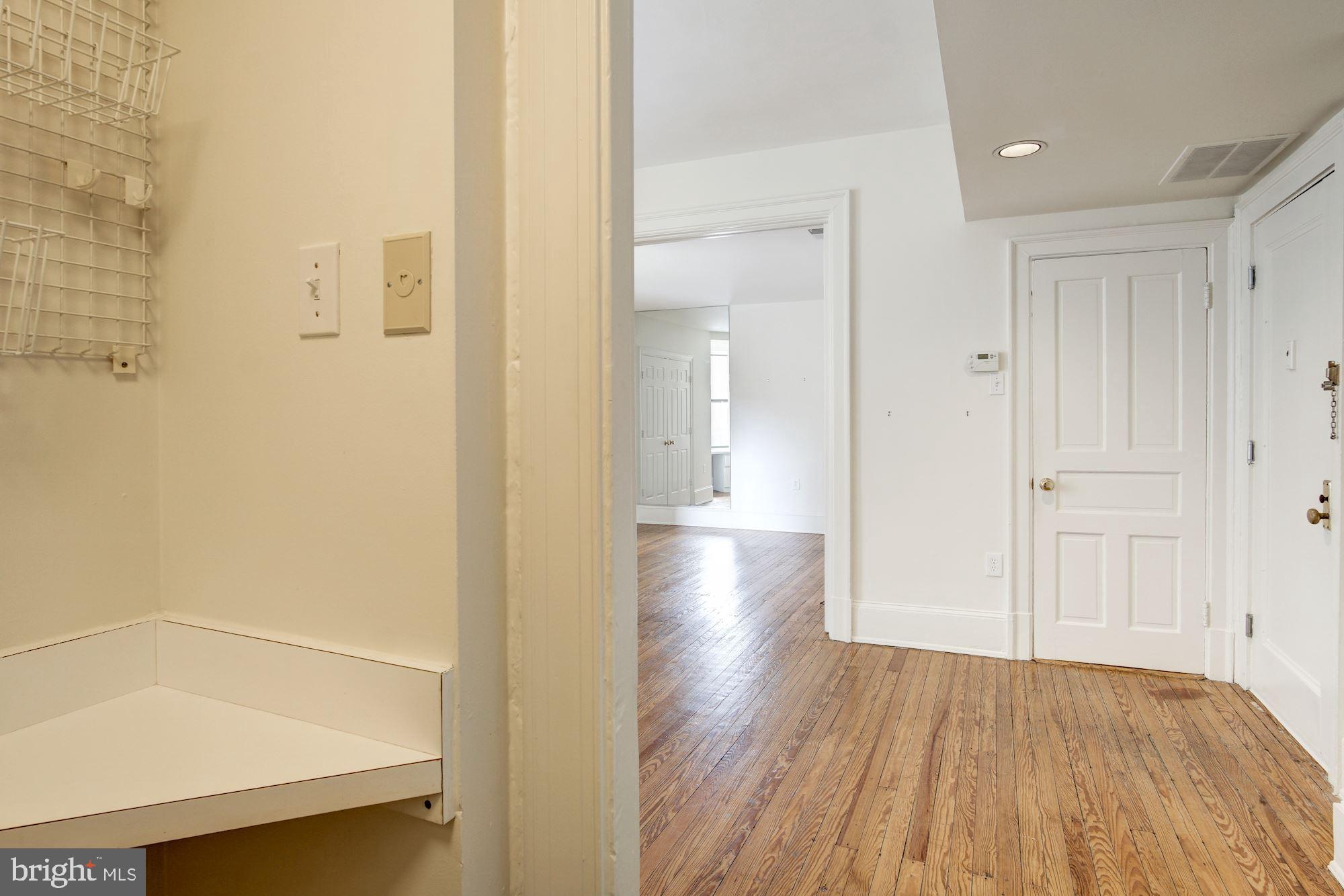 2153 California Street Northwest, Unit 207 Washington, DC 20008 - Photo 18 of 32 Living Room