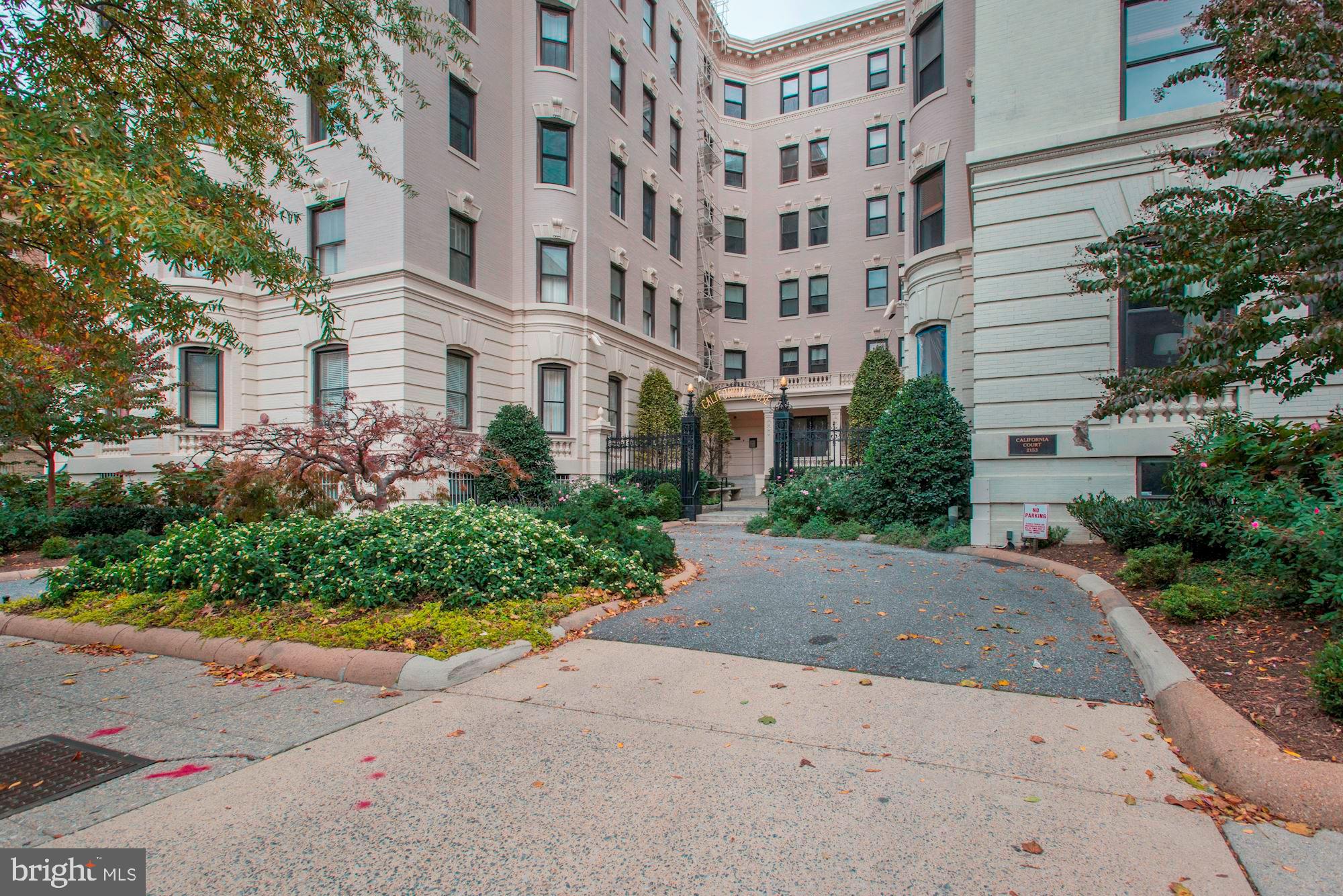 2153 California Street Northwest, Unit 207 Washington, DC 20008 - Photo 26 of 32 Circular Driveway