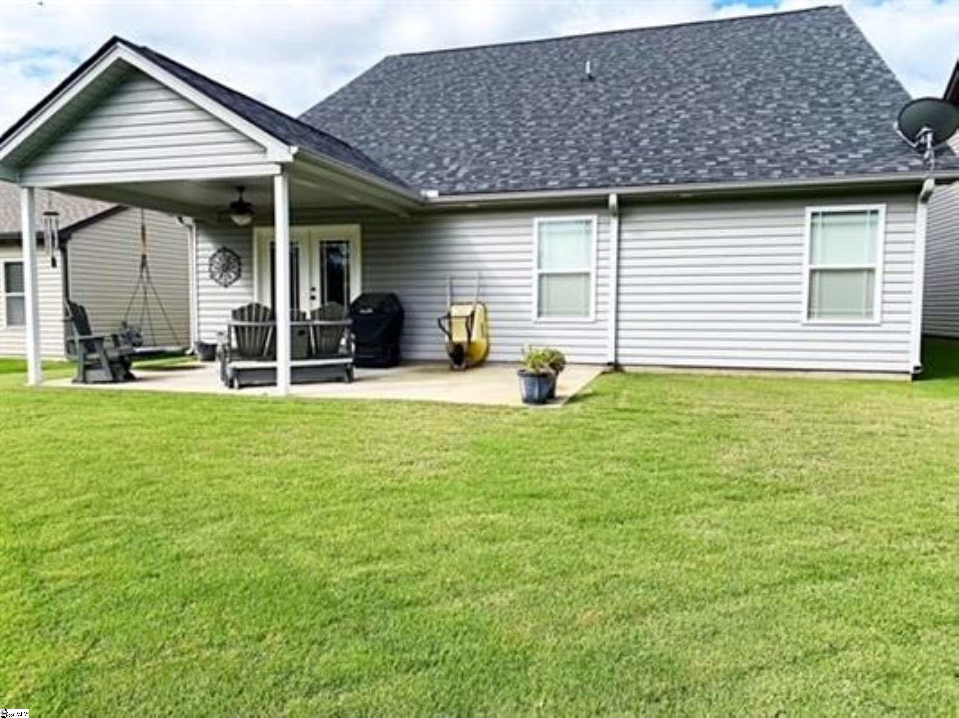 554 Ridgeville Crossing Drive Inman, SC 29349 - Photo 2 of 31