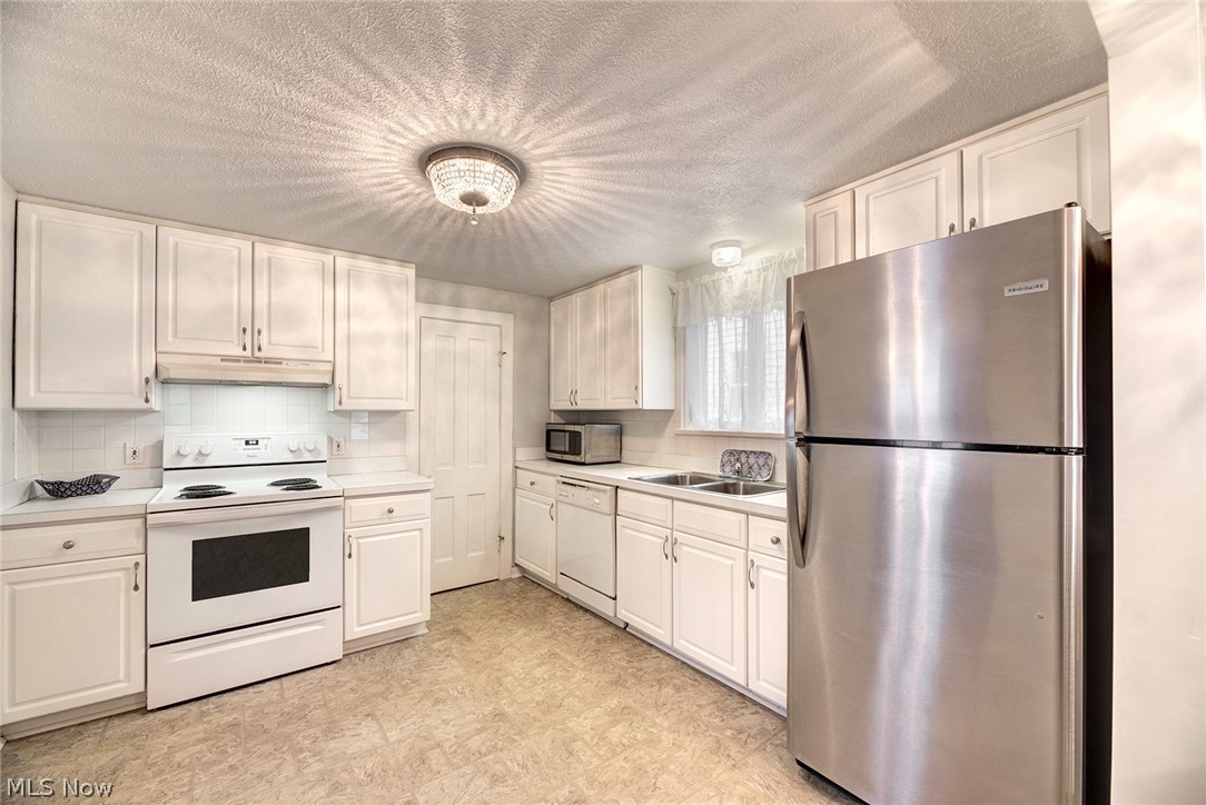 135 Solon Road Chagrin Falls, OH 44022 - Photo 7 of 33 Gallery Image 7