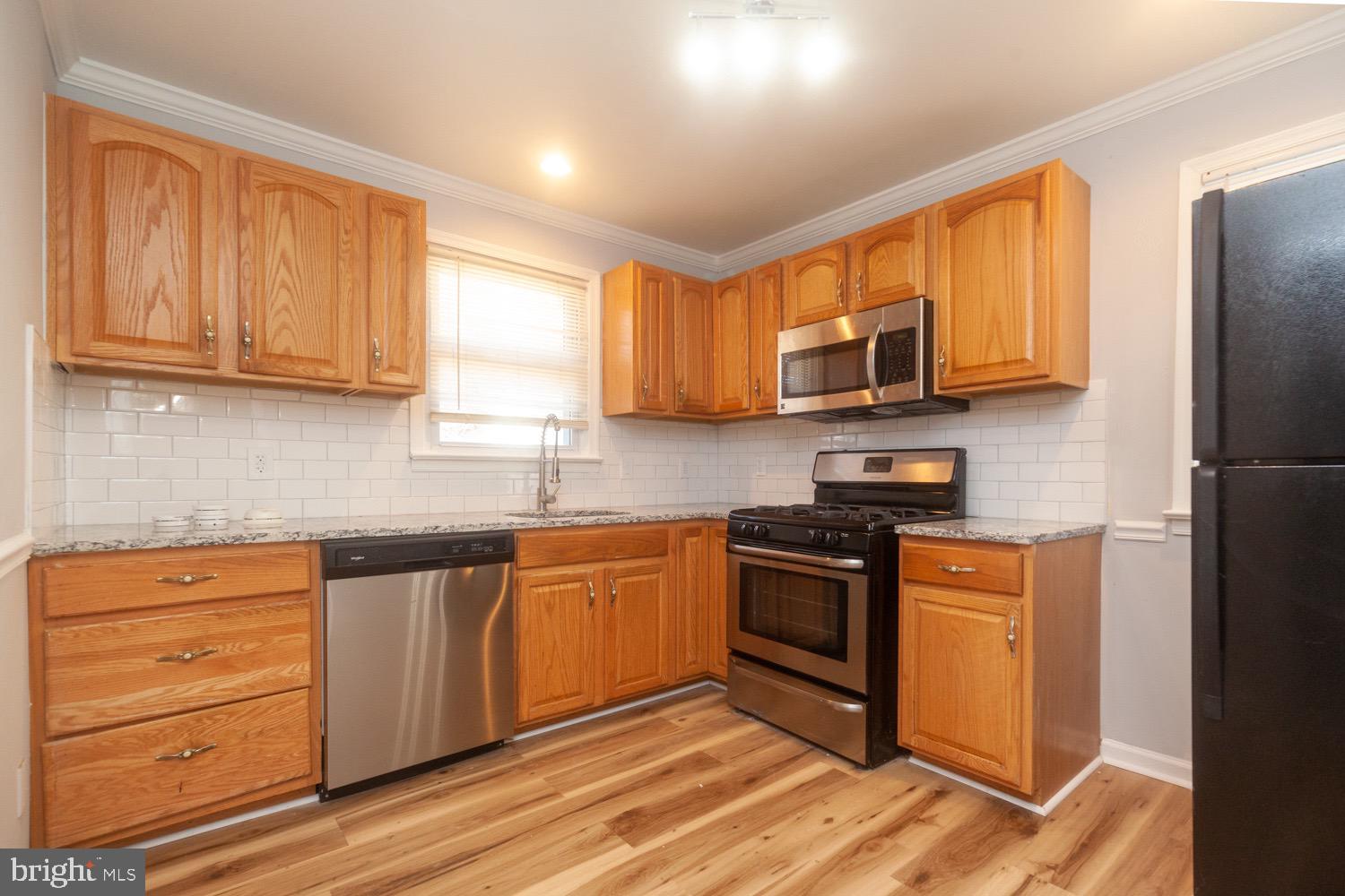 217 West Maple Avenue Lindenwold, NJ 08021 - Photo 8 of 25