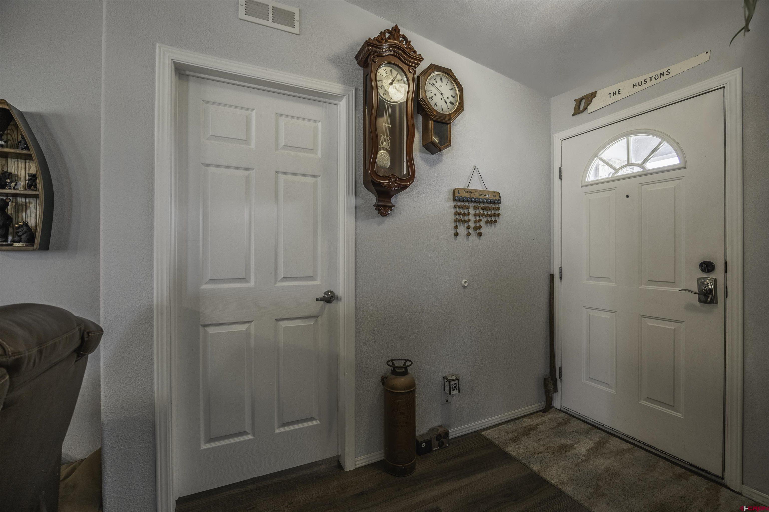 3847 5725th Road Olathe, CO 81425 - Photo 3 of 26 a view of walk in closet
