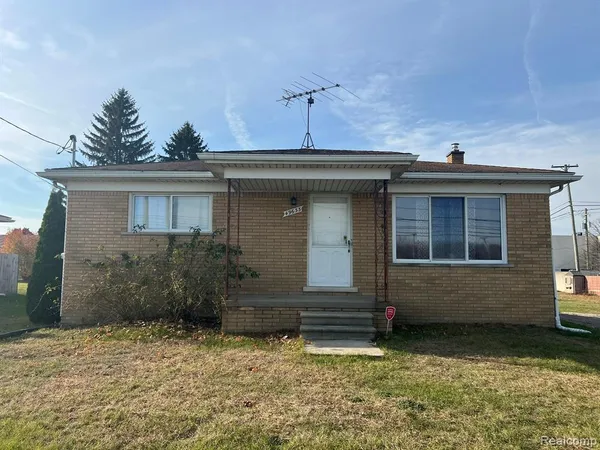 $1,500 | 49633 Hayes Road, Utica, MI 48315