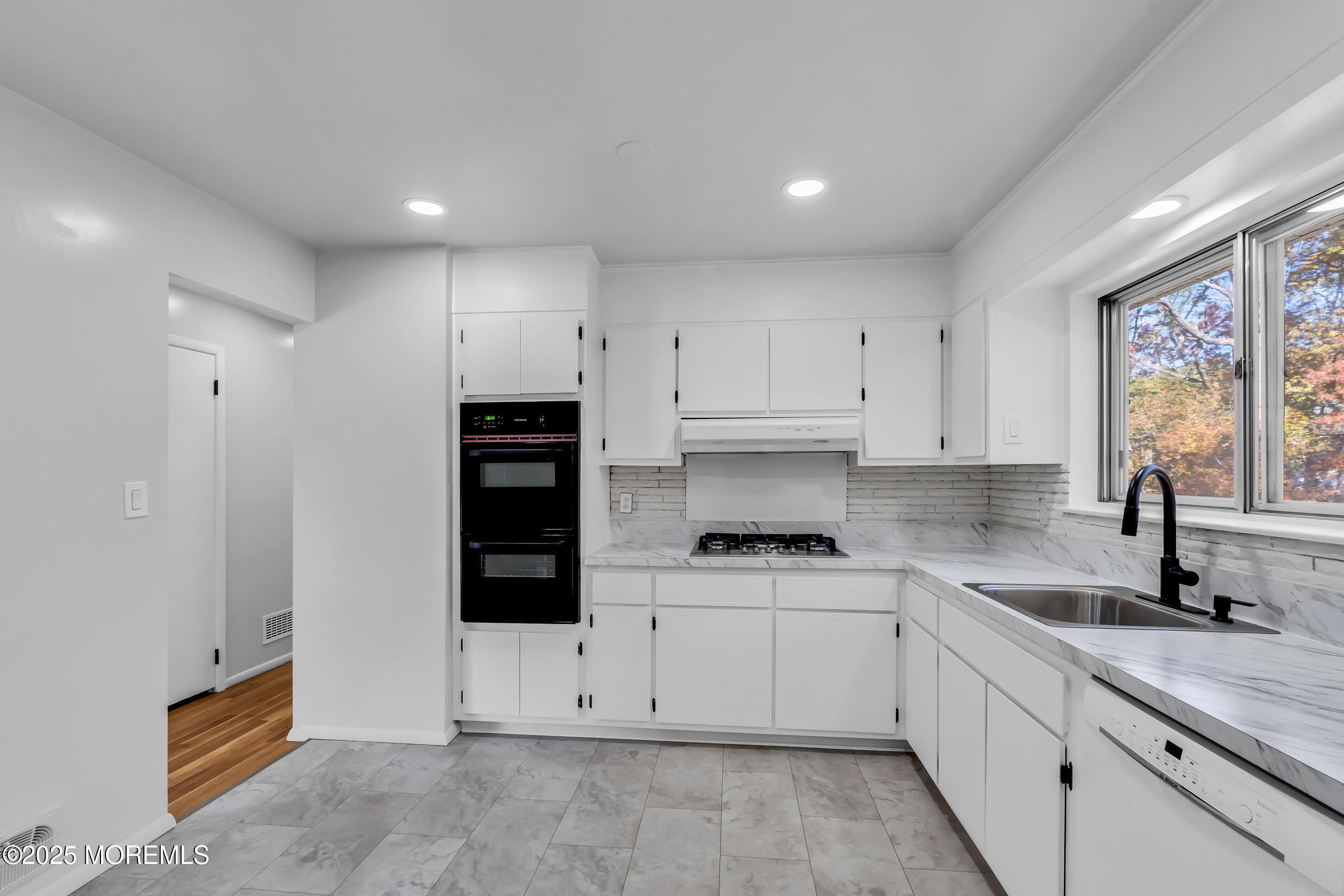 16 Burdge Drive Howell, NJ 07731 - Photo 13 of 43