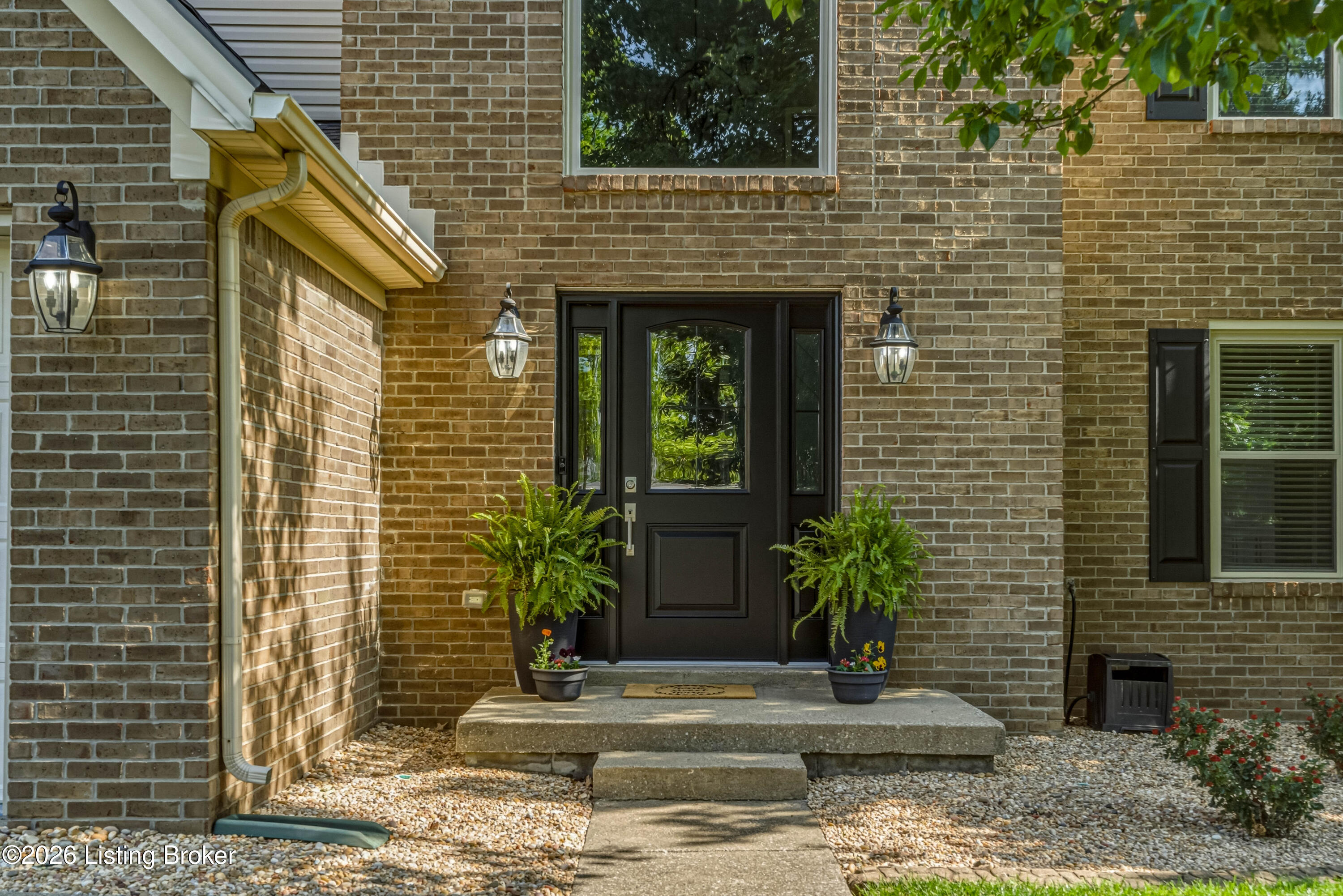 8305 Adams Run Road Louisville, KY 40228 - Photo 4 of 48 DSC04635