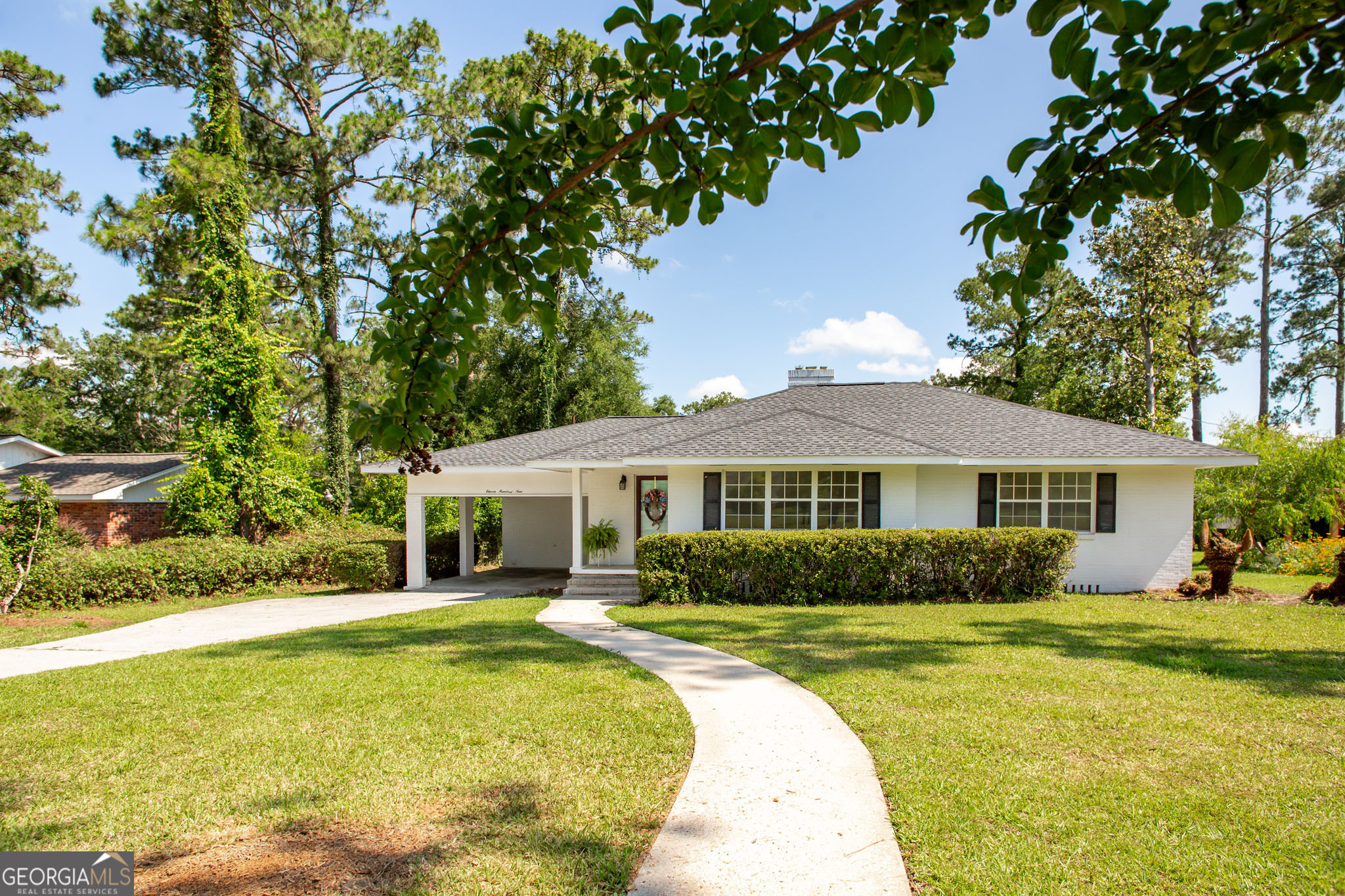 1109 Cherokee Circle Waycross, GA 31501 - Photo 1 of 45