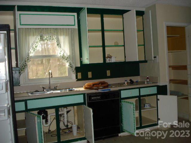 130 Nottingham Road Salisbury, NC 28147 - Photo 7 of 17 a kitchen with a window a sink and a stove