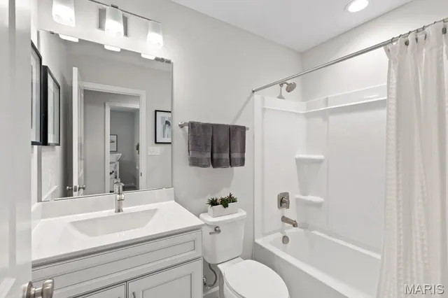 $244,900 | 2 Georgetown At Harvest Townhom, Wentzville, MO 63385