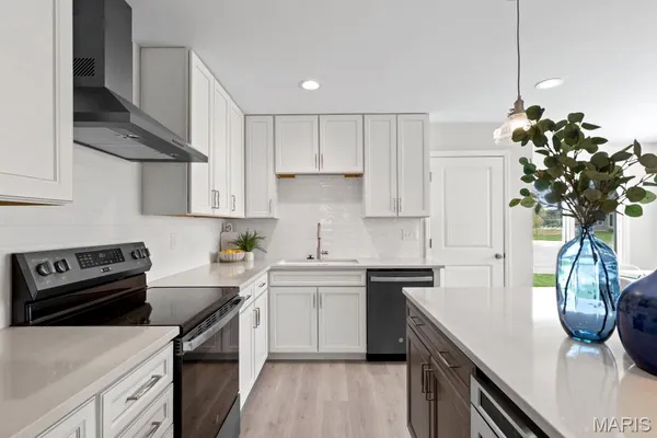 $244,900 | 2 Georgetown At Harvest Townhom, Wentzville, MO 63385