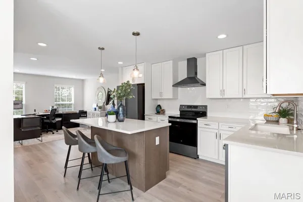 $244,900 | 2 Georgetown At Harvest Townhom, Wentzville, MO 63385