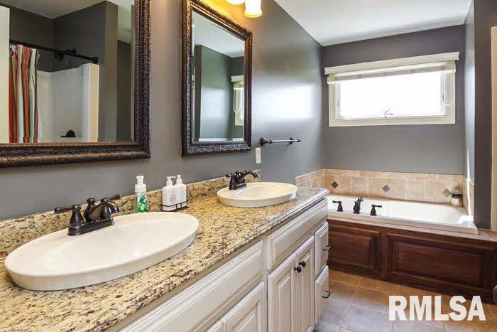 5530 Judge Road Bettendorf, IA 52722 - Photo 13 of 20 Gallery Image 13