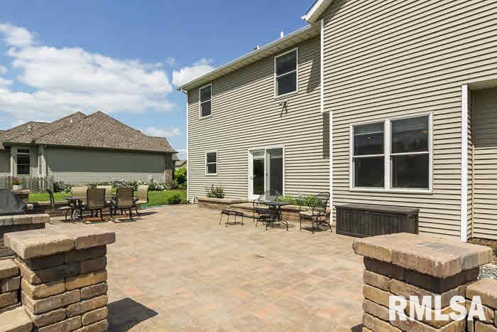 5530 Judge Road Bettendorf, IA 52722 - Photo 3 of 20 Gallery Image 3