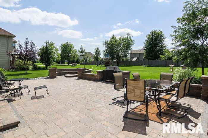 5530 Judge Road Bettendorf, IA 52722 - Photo 4 of 20 Gallery Image 4