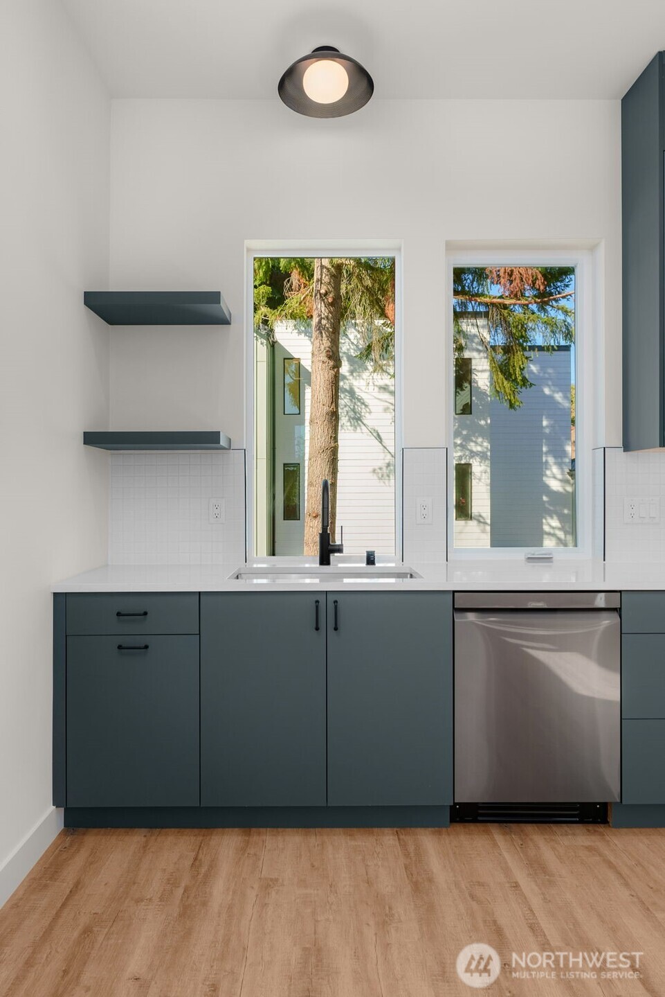 7335 & 7335b 21st Avenue Northeast Seattle, WA 98115 - Photo 28 of 40