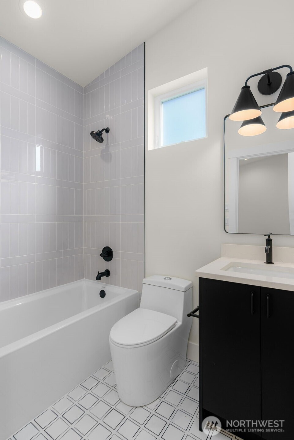 7335 & 7335b 21st Avenue Northeast Seattle, WA 98115 - Photo 37 of 40