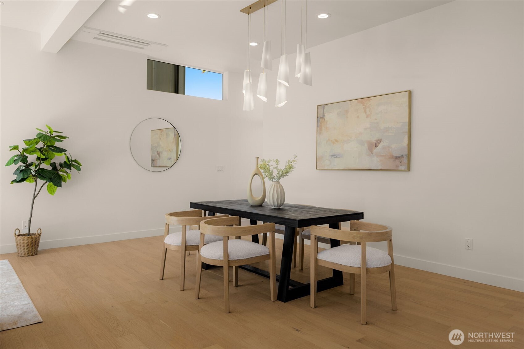 7335 & 7335b 21st Avenue Northeast Seattle, WA 98115 - Photo 9 of 40