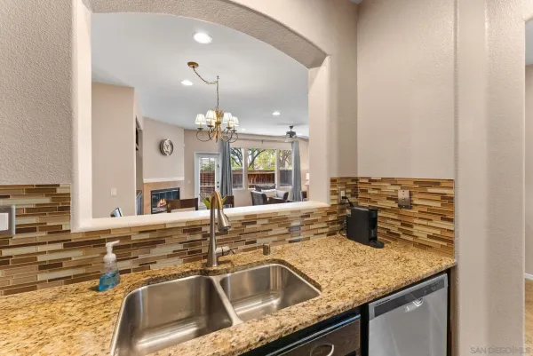 $649,999 | 814 Caminito Francisco, Unit 3, Chula Vista, CA 91913