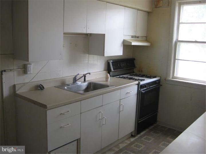 2881 Cushing Road Camden, NJ 08104 - Photo 4 of 10