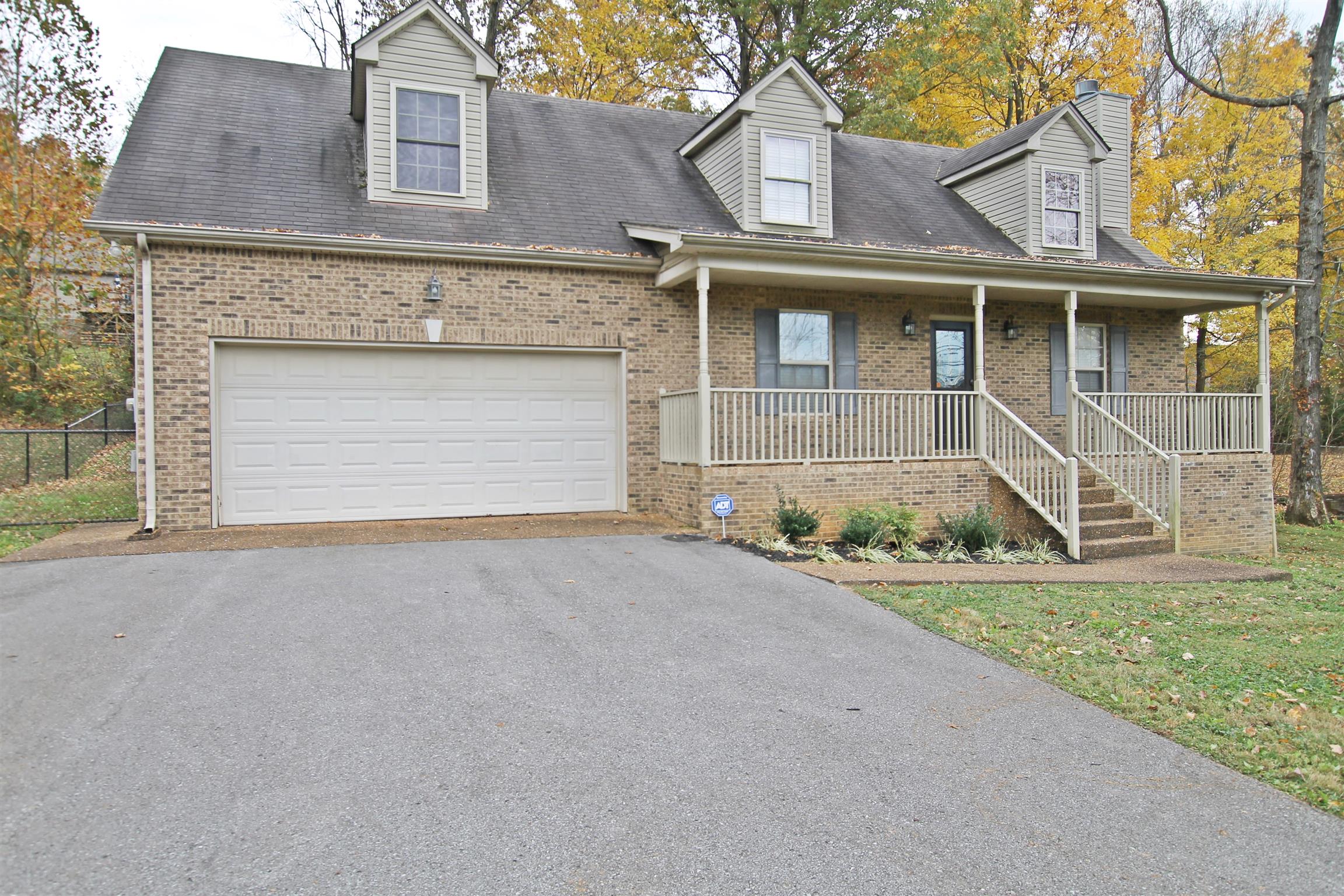 808 Hunters Crossing Lane Springfield, TN 37172 - Photo 29 of 30 front view of a house with a yard
