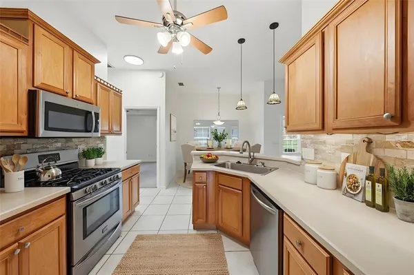 $450,000 | 3333 Site To See Avenue, Eustis, FL 32726