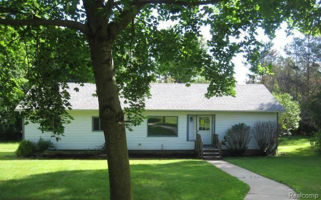 4159 Cooley Lake Road White Lake, MI 48383 - Photo 1 of 12 Gallery Image 1