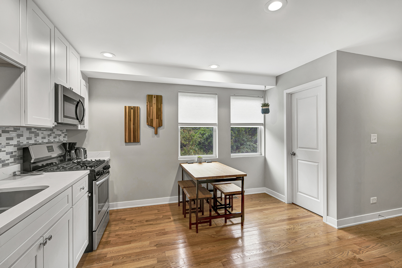 2440 West 24th Place, Unit 1F Chicago, IL 60608 - Photo 3 of 22